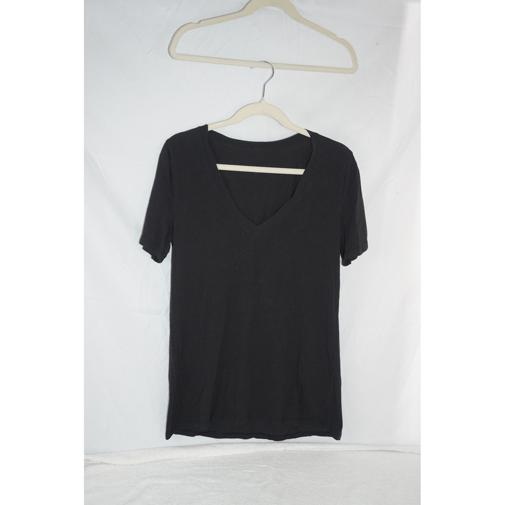 Lululemon Womens Black V-Neck Short sleeve Tee